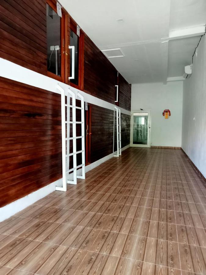 Tara Hostel Batununggul Kültér fotó